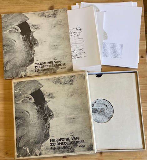 Boon en 35 andere Vlaamse schrijvers, Louis Paul - Microfonie van Zuidnederlandse schrijvers. 4 LP's en 37 plano's.